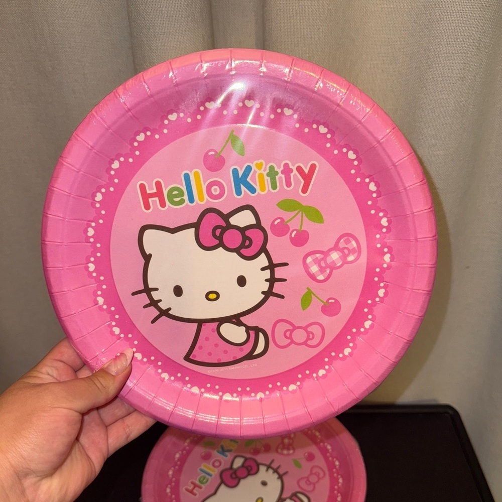 Hello Kitty Plates